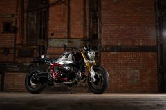 P90402074_lowRes_the-bmw-r-ninet-10-2